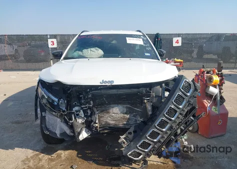 2023 Jeep Compass Latitude 4X4 from USA, damaged, VIN 3C4NJDBN1PT509272